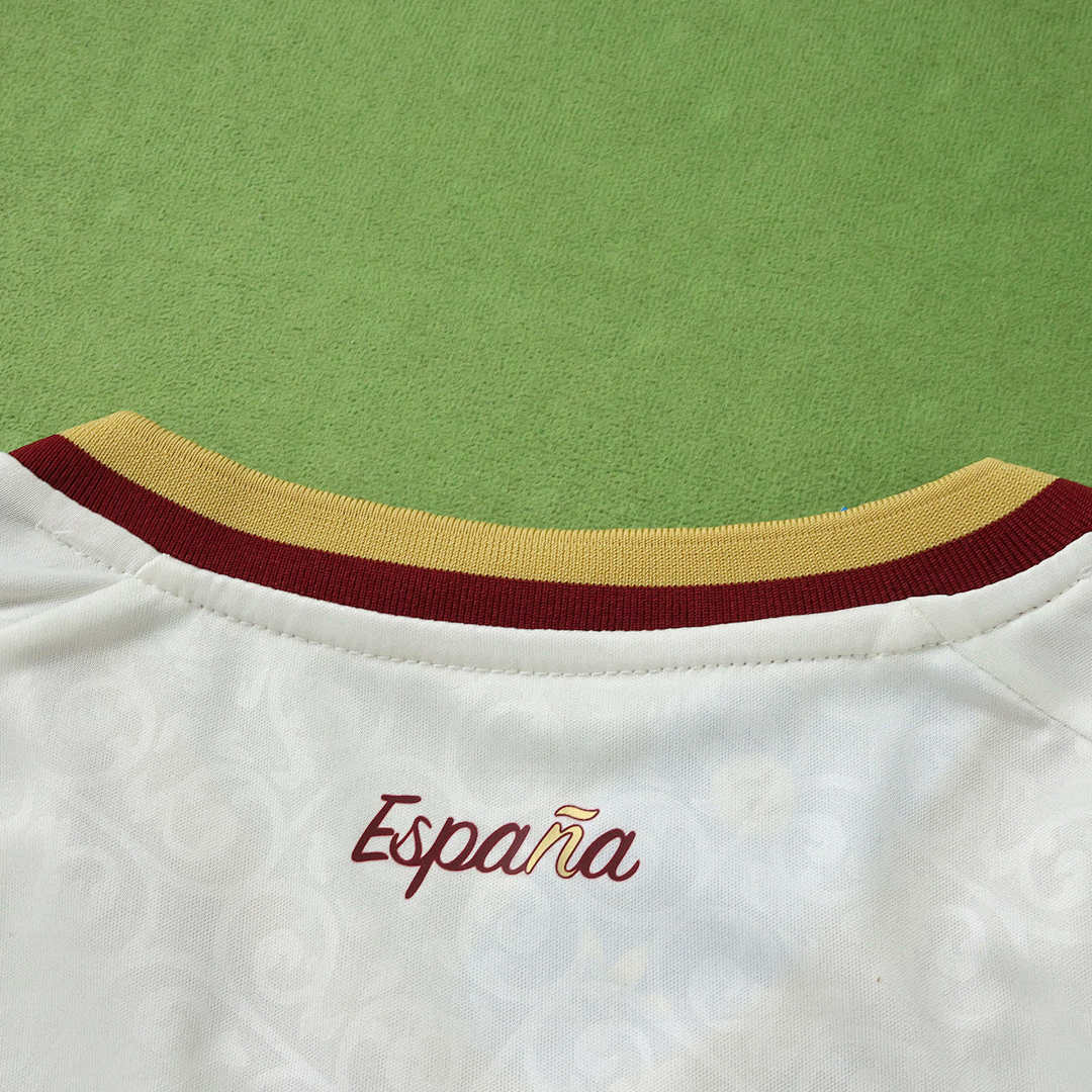 2026 FIFA World Cup Spain away Kids kit