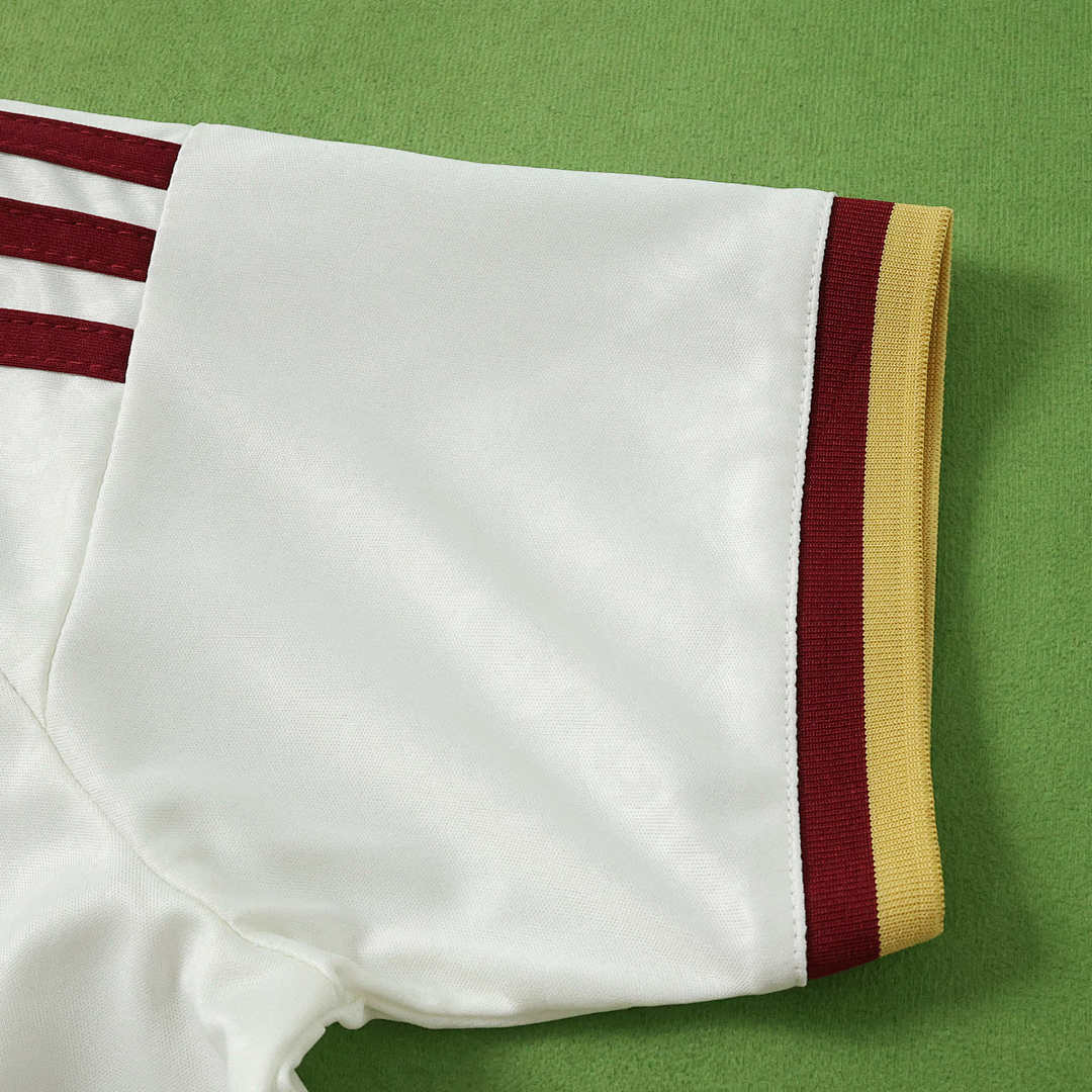 2026 FIFA World Cup Spain away Kids kit